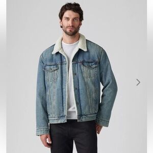 Levi’s Type III Sherpa Trucker Jacket Standard denim sherpa snaps Medium Blue M